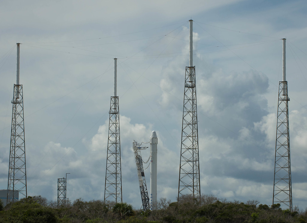 SpaceX CRS-1 Launch Day (201210070001HQ)