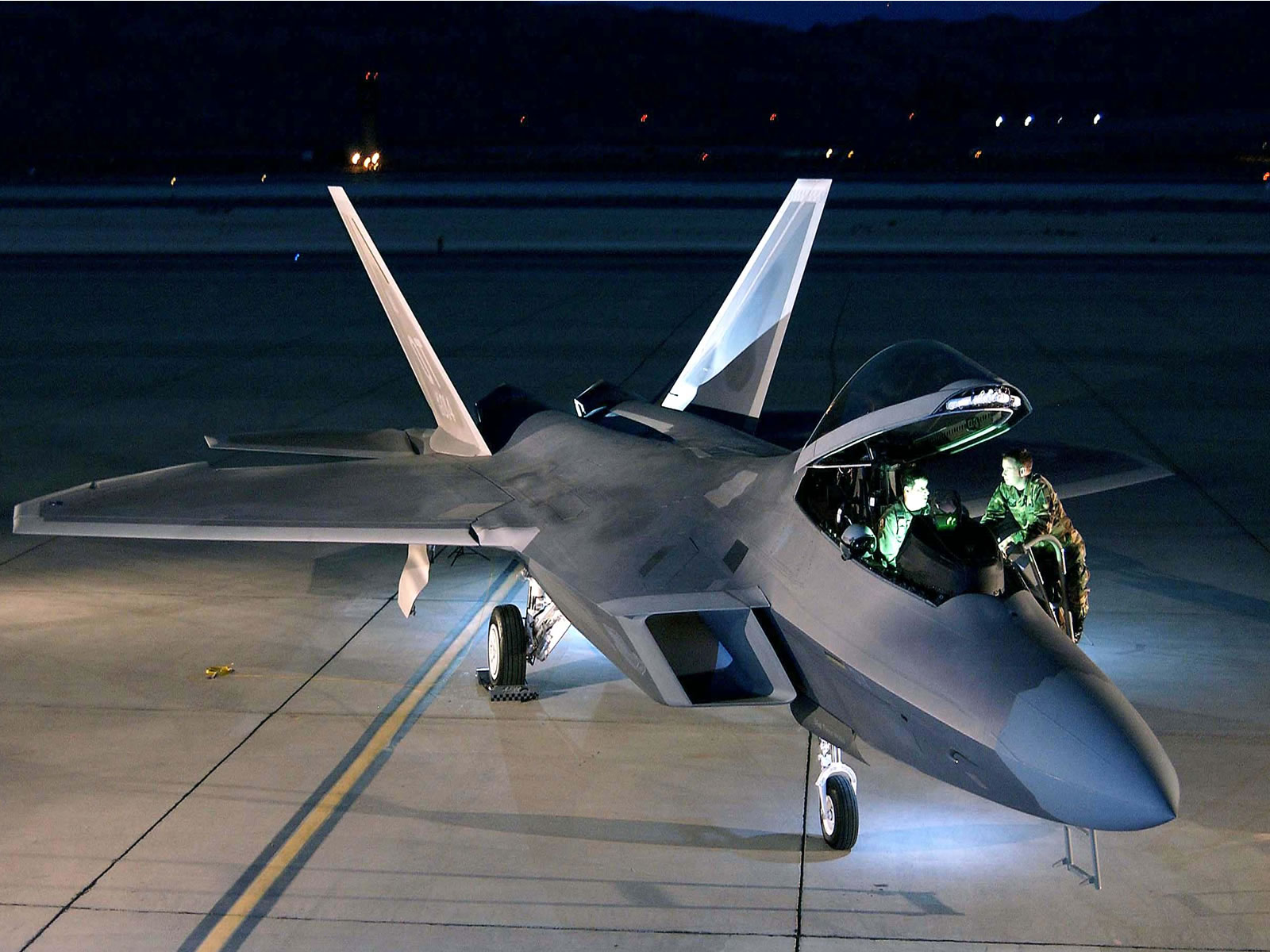The US Deployed F-22 Raptors in 2023 to Counter Russian Aerial ...
